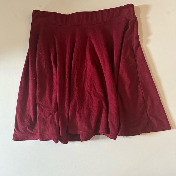 Rue21 Red Pleated Knee-Length Skirt for Work - Picture 5 of 6